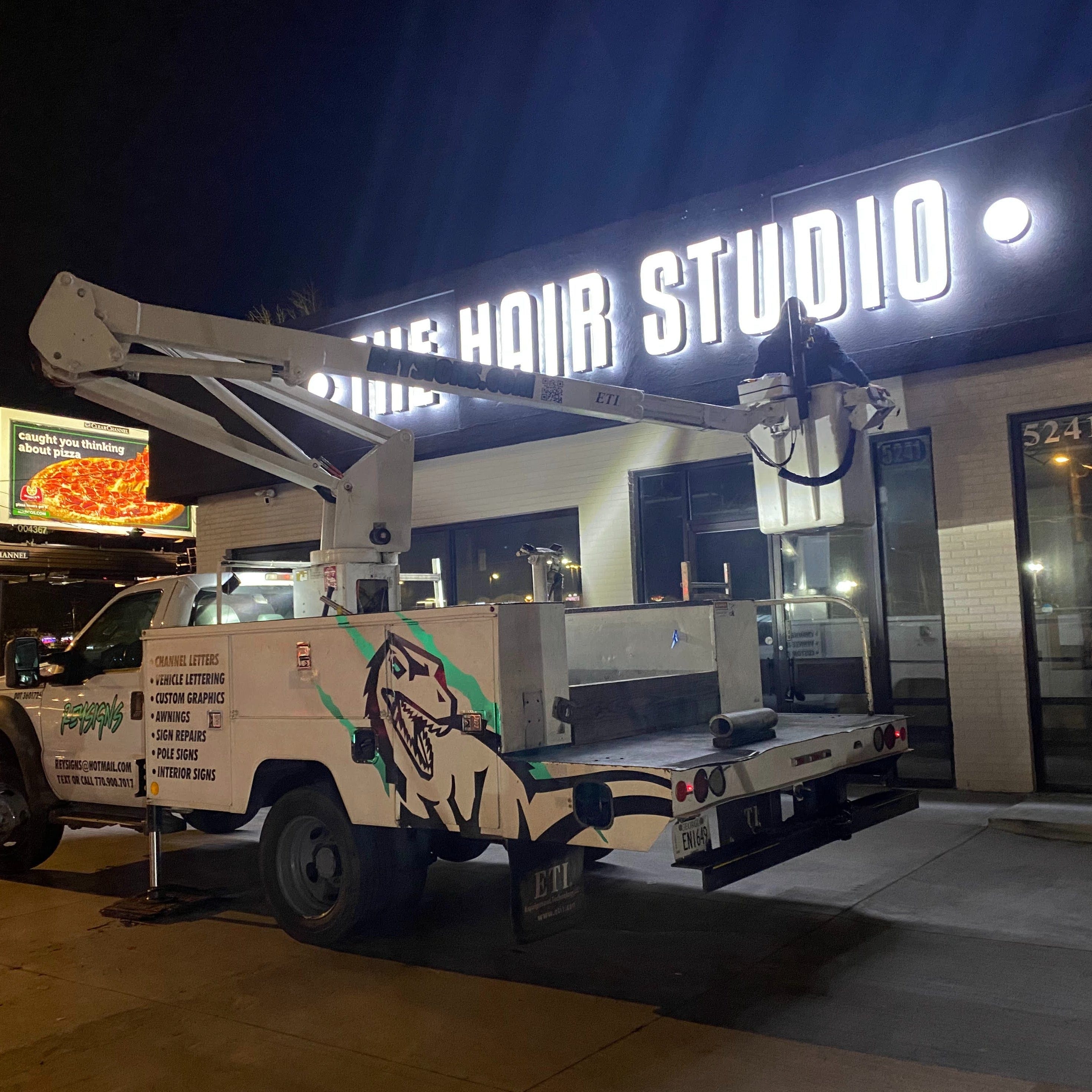 CUSTOM CHANNEL LETTER SIGN